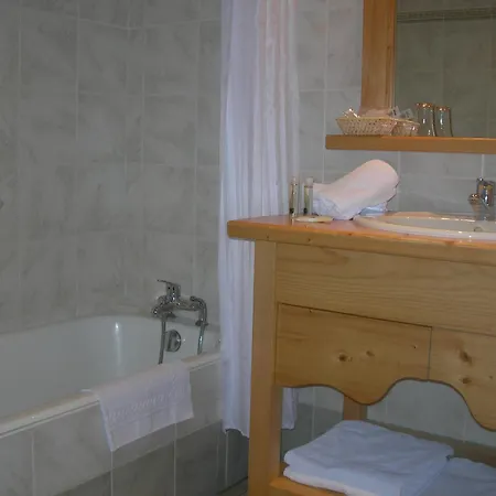 Le Cordonant 3* Cordon